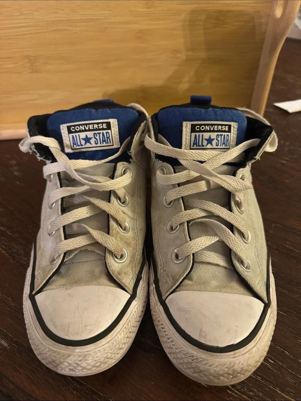 Converse Kids Canvas Low-Top Sneakers in Light Gray and Blue